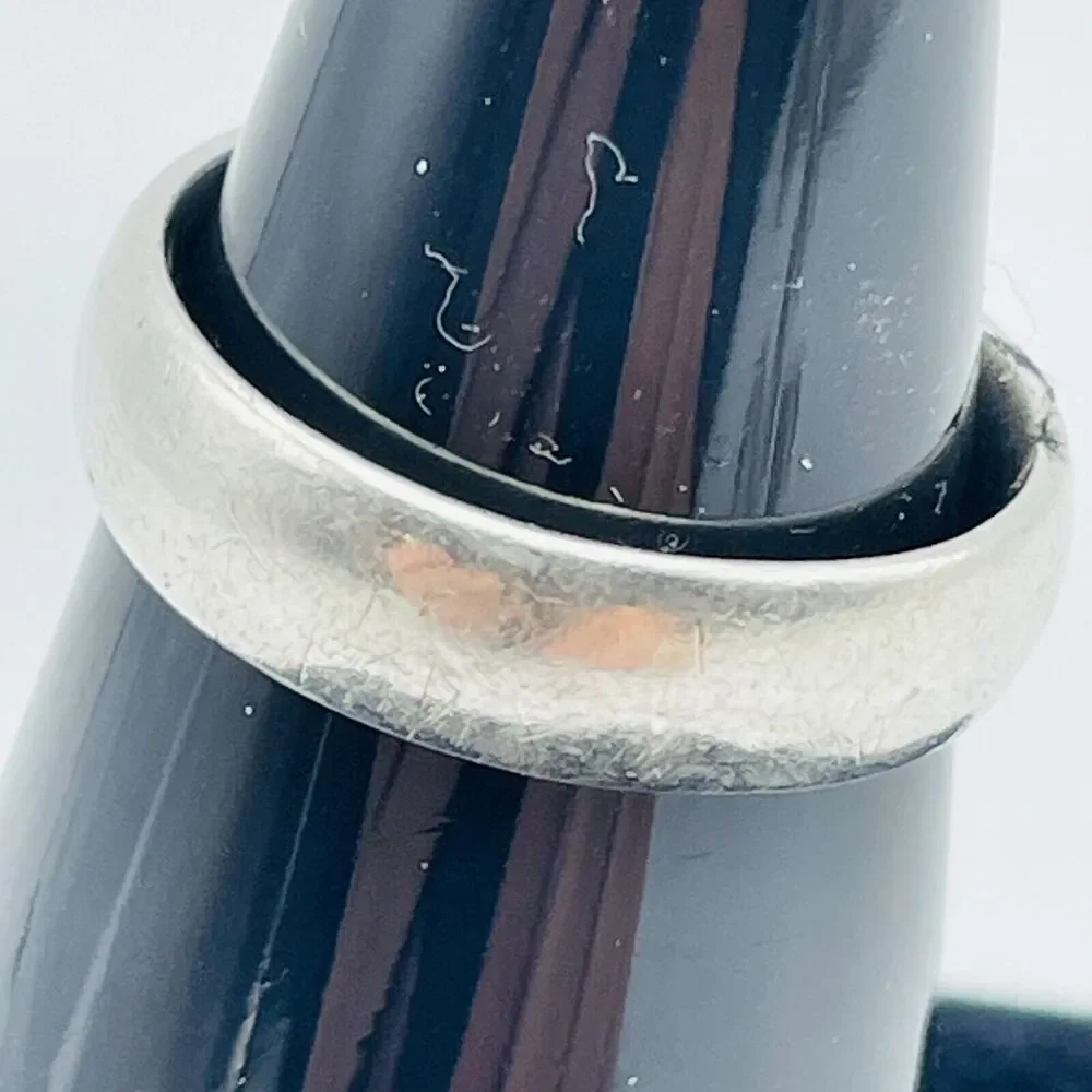 Sterling Silver 5.3 mm Plain Domed Wedding Band Size 7.5 Pre Owned Signed Unisex
